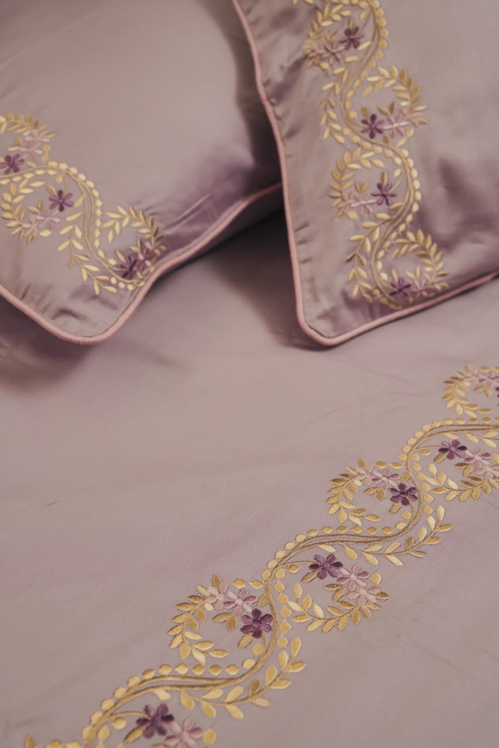 Twilight Mauve Subtle Floral Embroidered Bedding Set